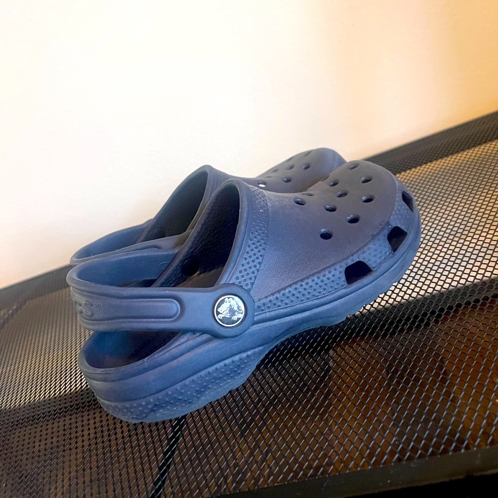 Crocs size 1